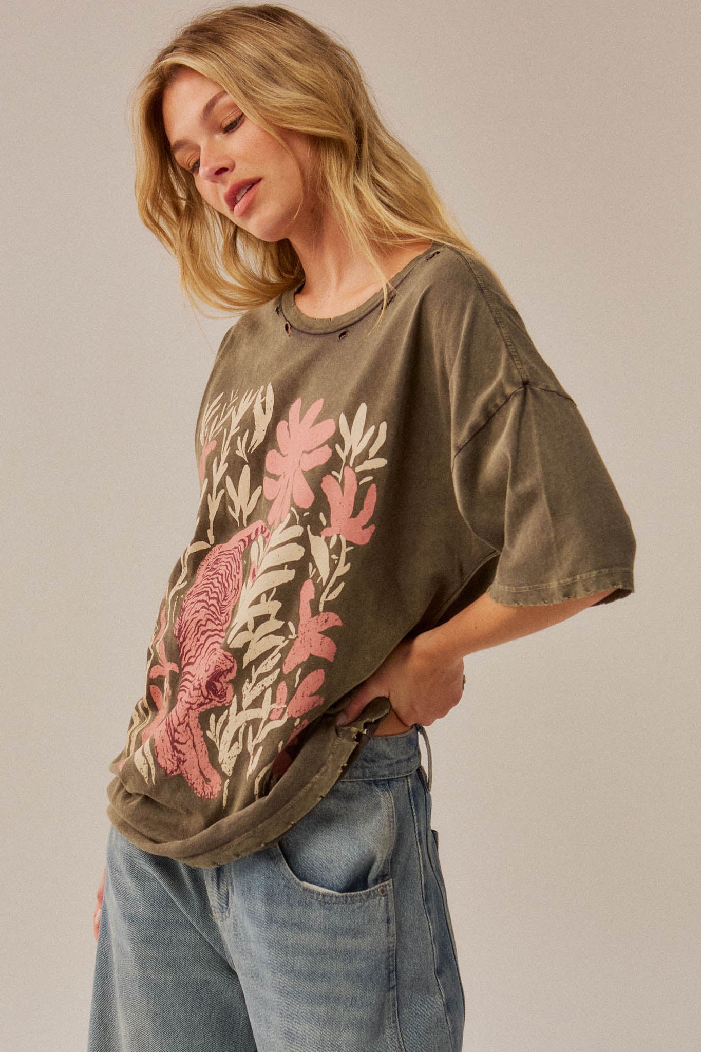 Tiger Garden Distressed Oversize Graphic Tee - ShopPromesa