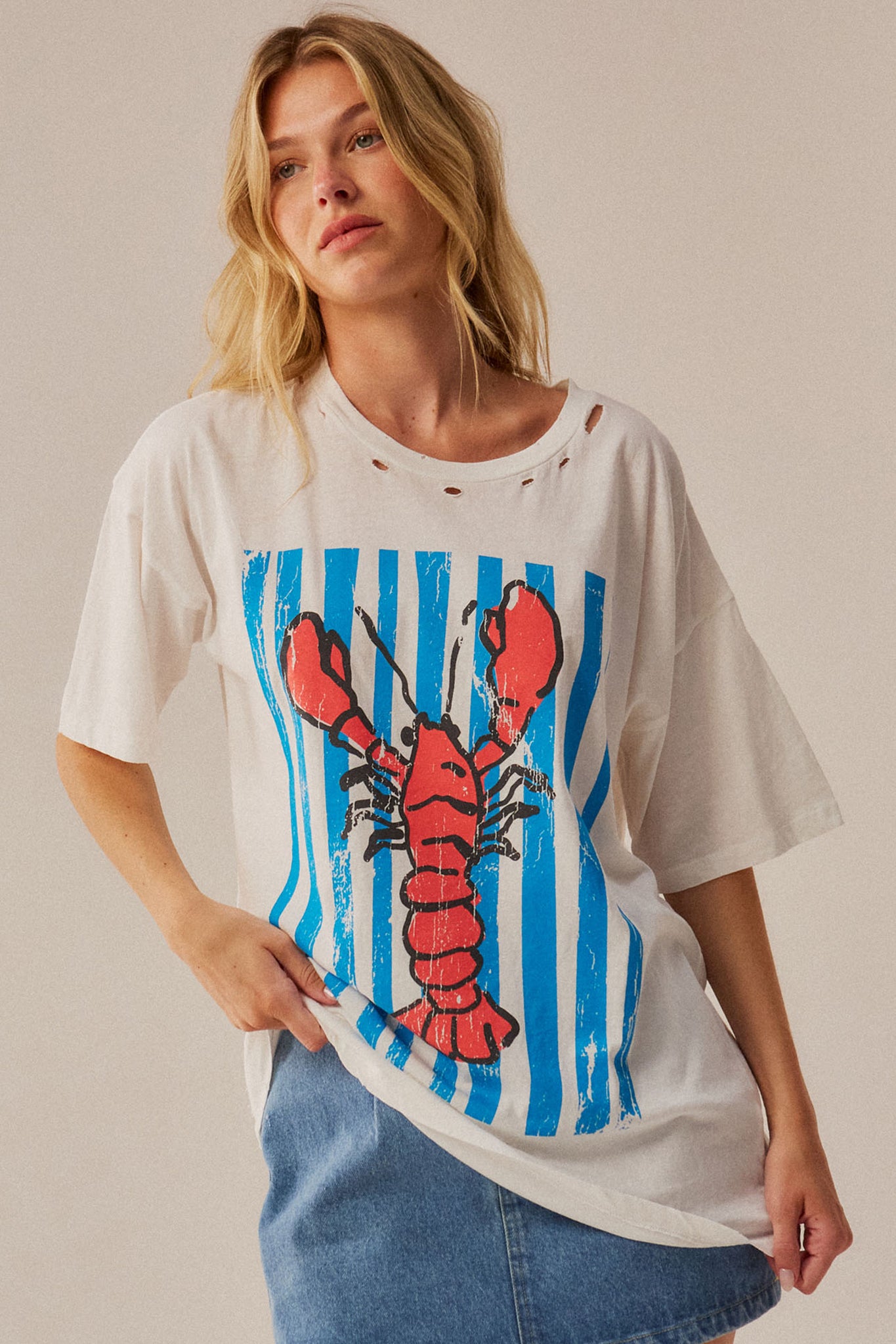 Lobster Lagoon Distressed Oversize Graphic Tee - ShopPromesa