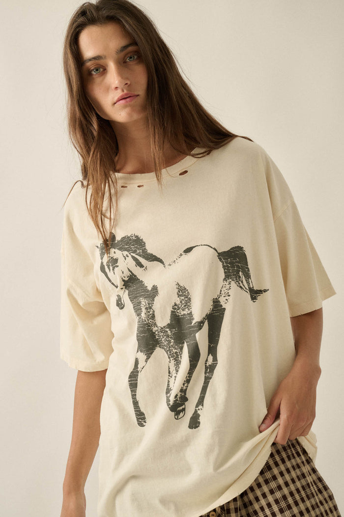 Running Free Distressed Oversize Horse Graphic Tee - ShopPromesa