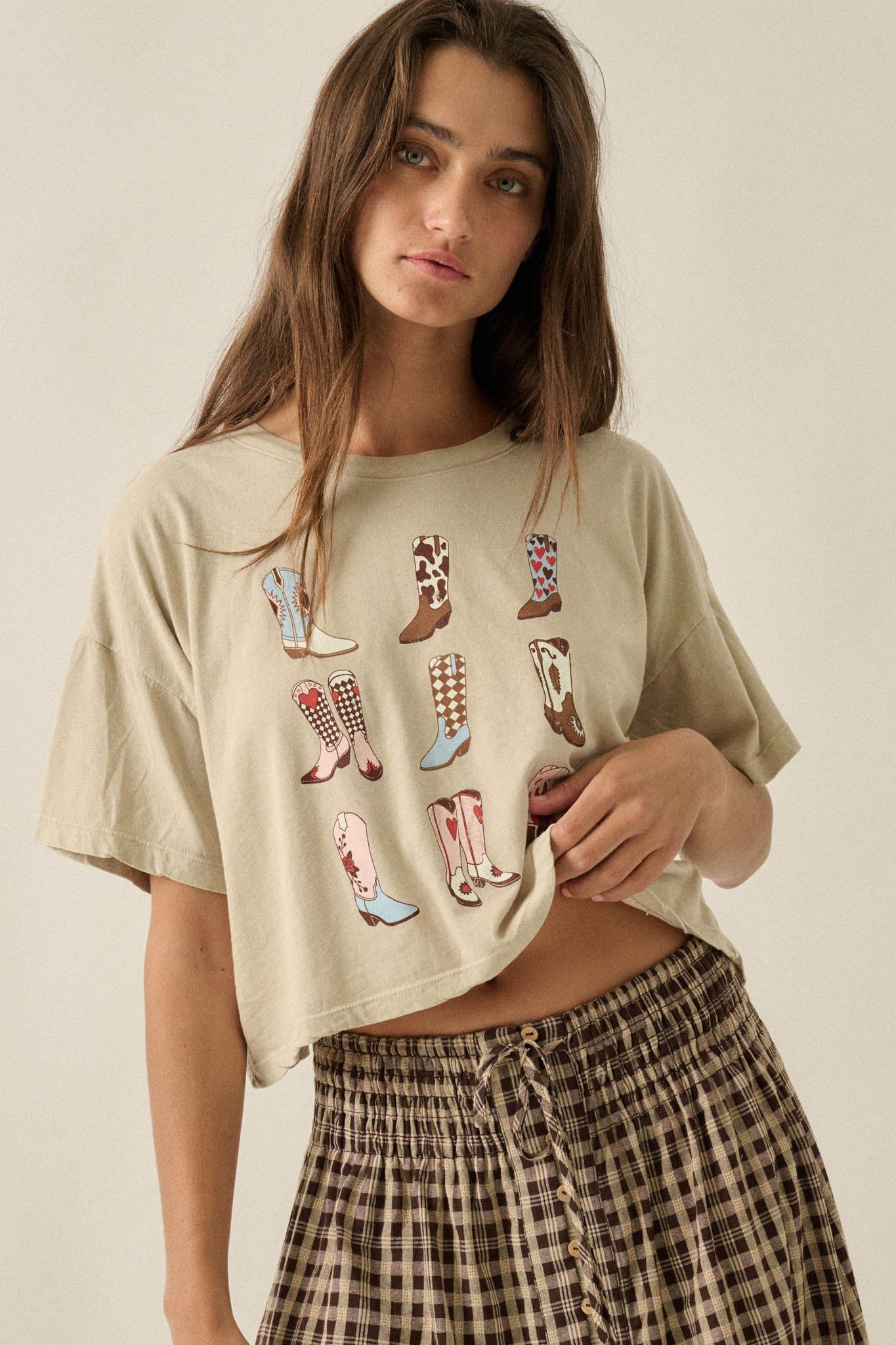 Booted Up Vintage-Wash Cropped Graphic Tee - ShopPromesa