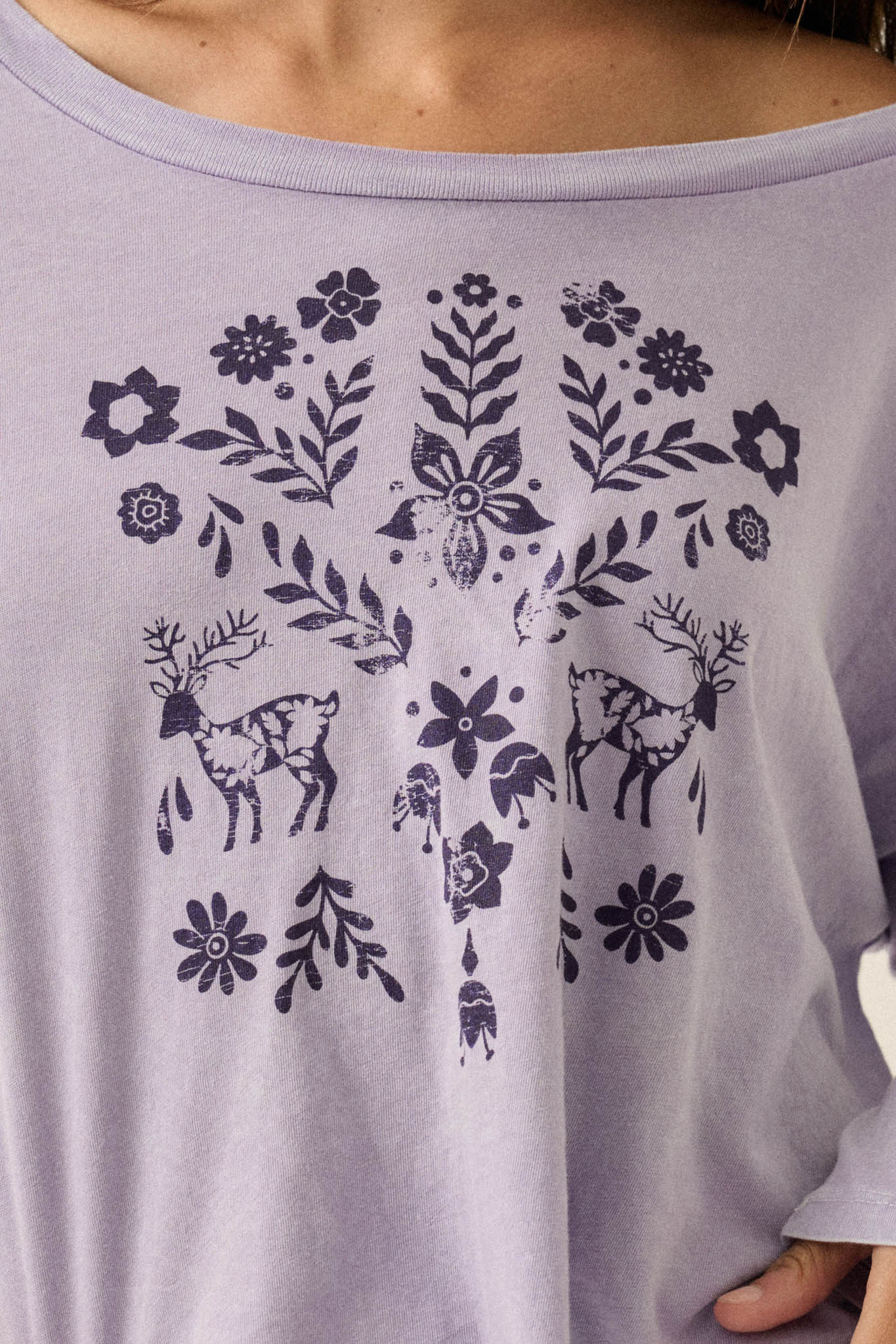 Nordic Blossoms Cropped Long-Sleeve Graphic Tee - ShopPromesa
