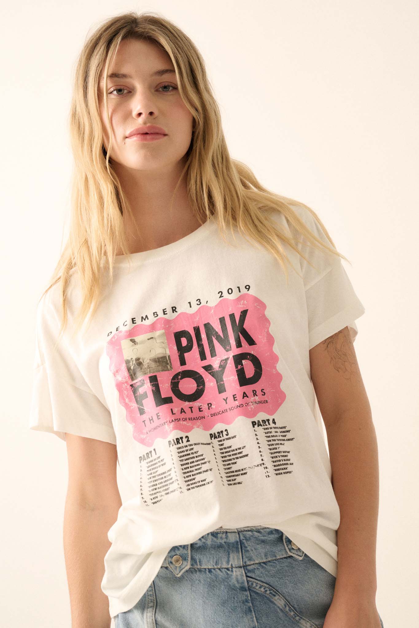 Pink Floyd Later Years Box Set Graphic Tee - ShopPromesa