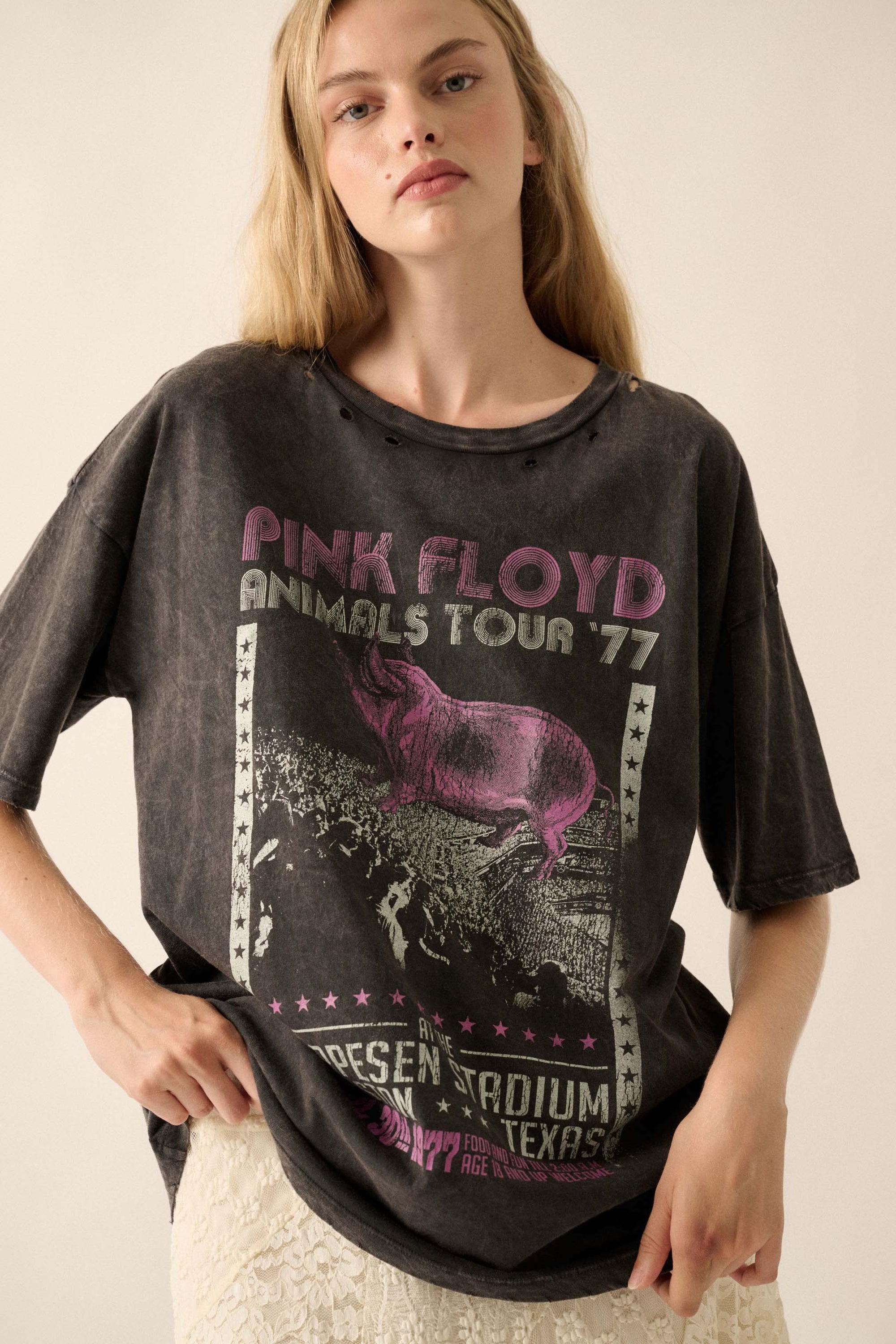 Pink Floyd Animals Tour '77 Distressed Graphic Tee - ShopPromesa