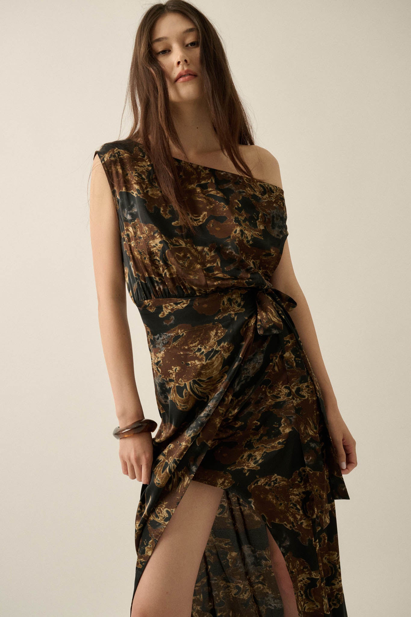 Gilded Age Abstract Satin One-Shoulder Maxi Dress - ShopPromesa