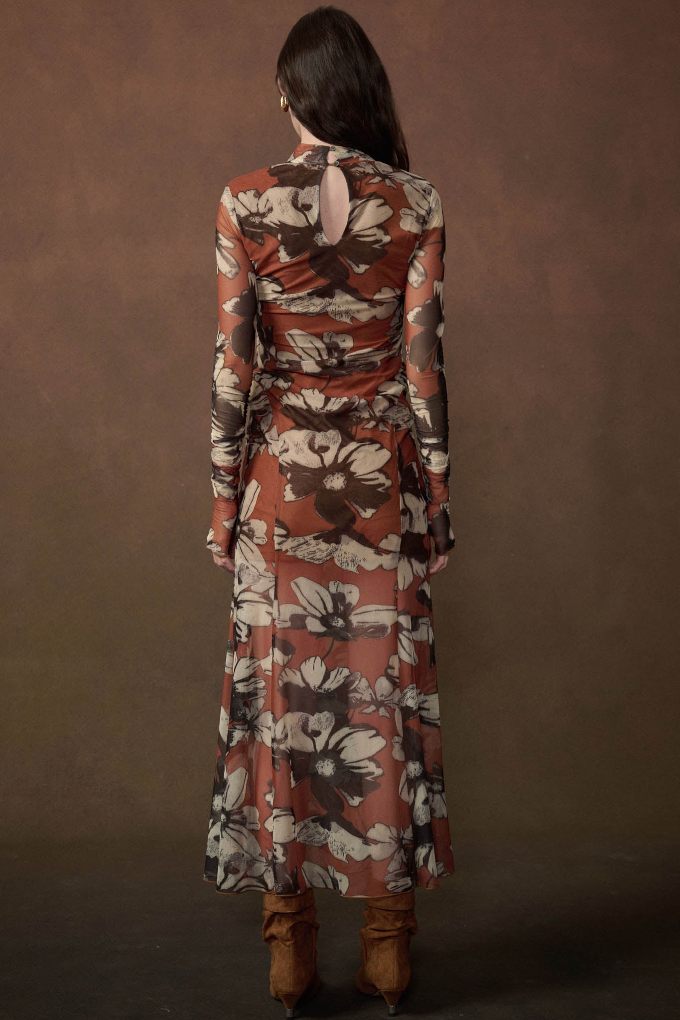 Cinnamon Flowers Floral Mesh Thumbhole Maxi Dress - ShopPromesa
