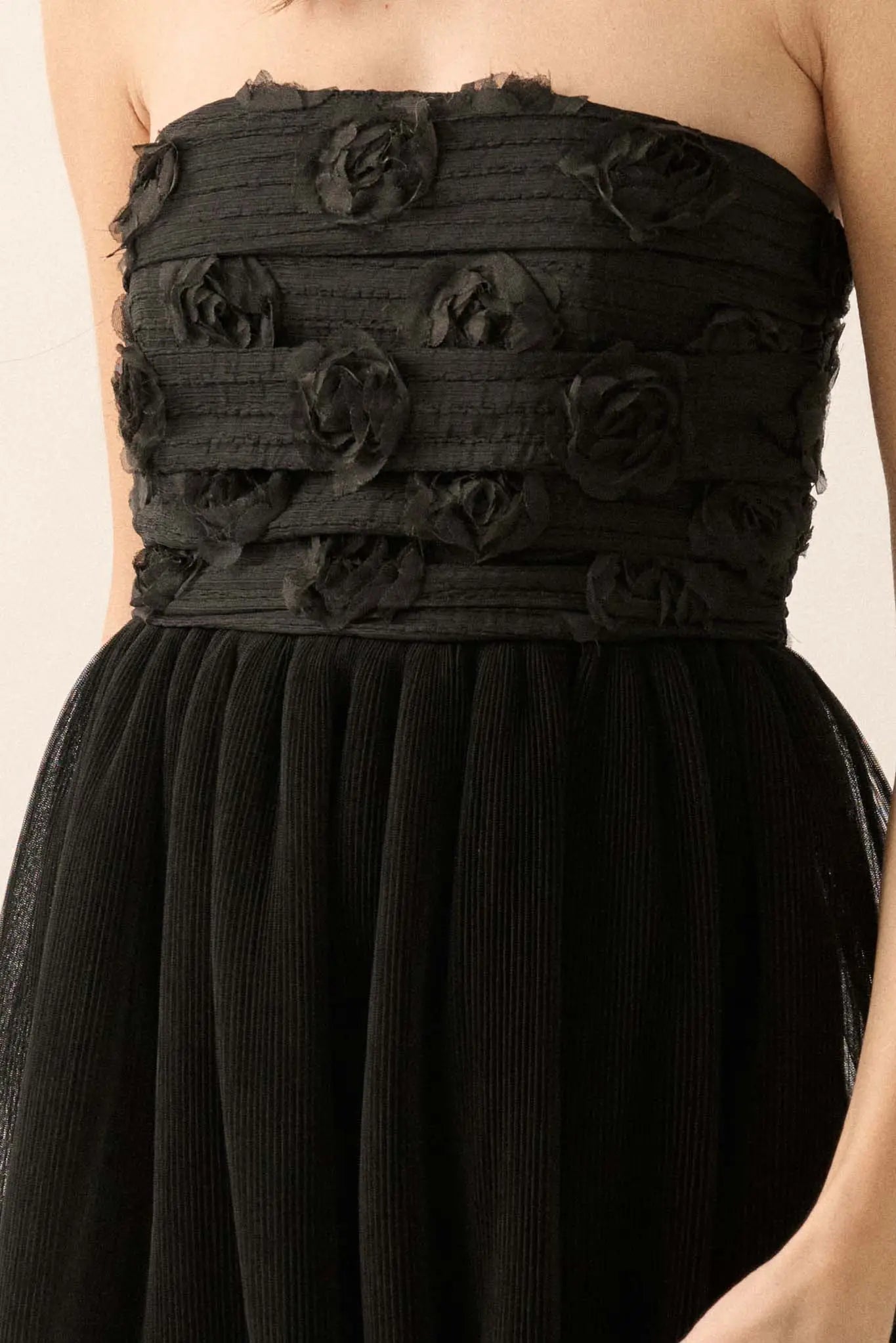 Blooming Beauty 3D Floral Lace High-Low Maxi Dress, Black / S Blooming Beauty 3D Floral Lace High-Low Maxi Dress, Black / S