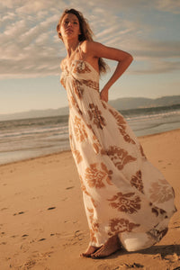 Golden Magnolia Floral Tie-Back Halter Maxi Dress - ShopPromesa