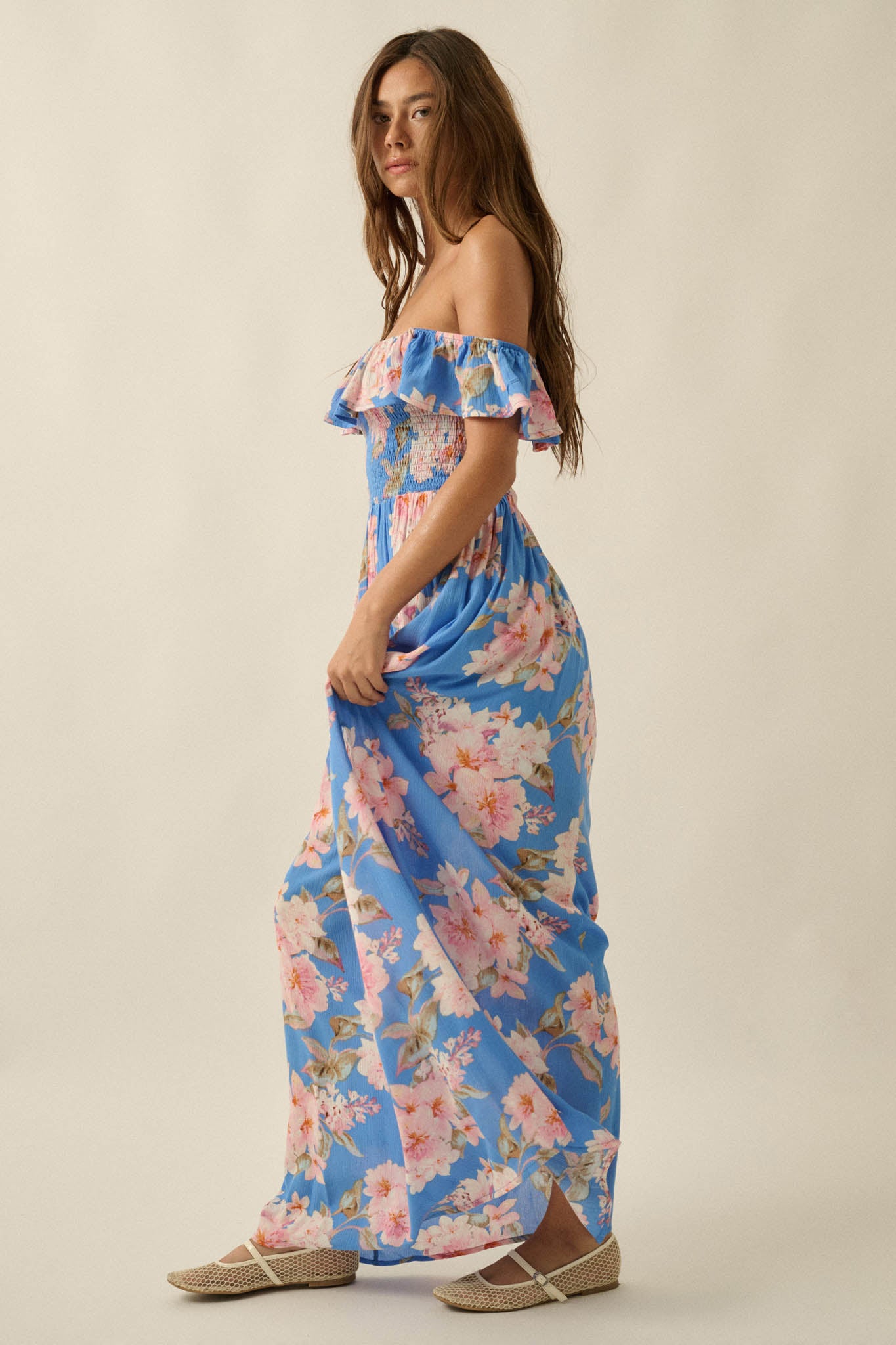 Elegant Garden Floral Smocked Off-Shoulder Maxi Dress - ShopPromesa
