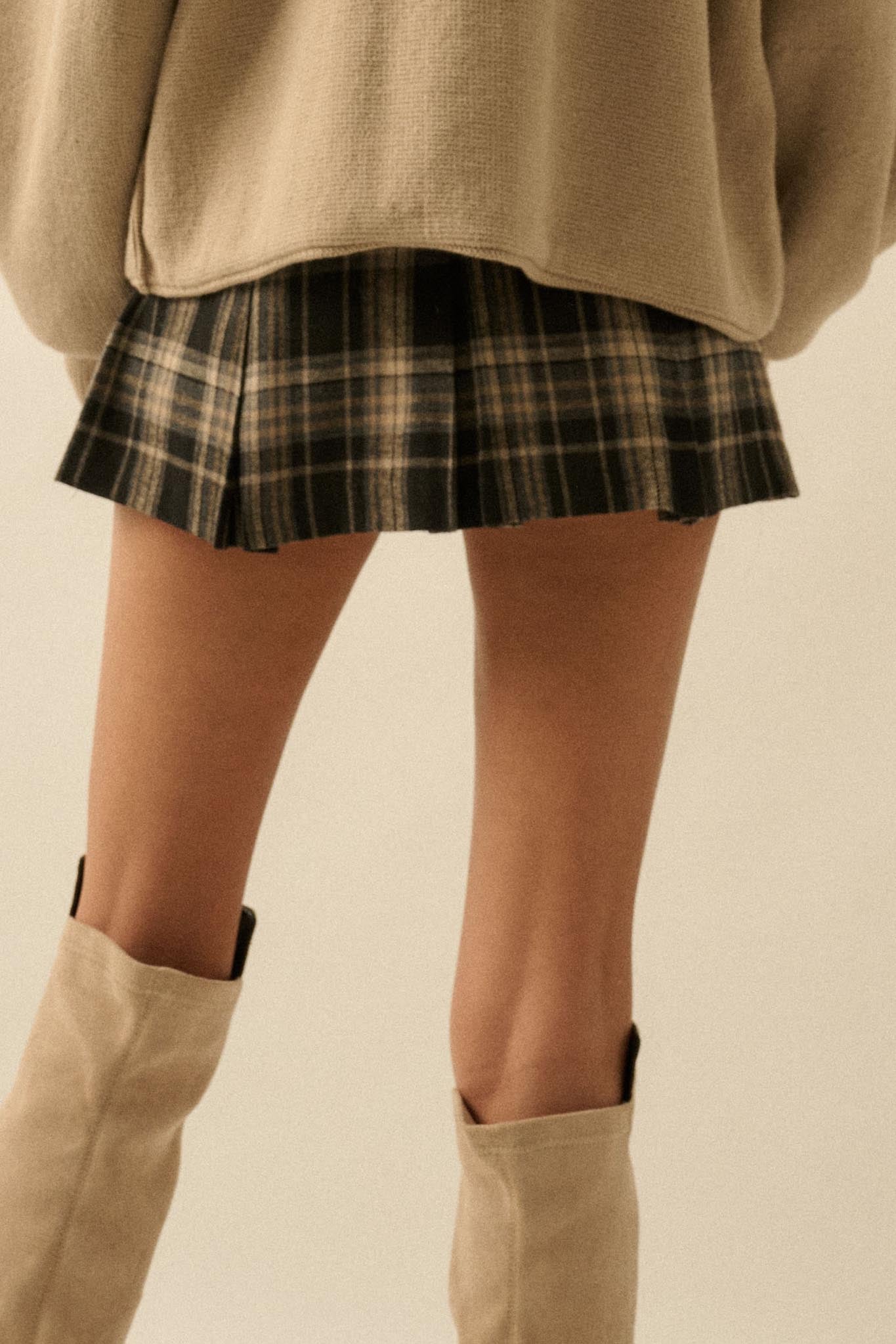 Plaid Mood Pleated Flannel Mini Skort - ShopPromesa