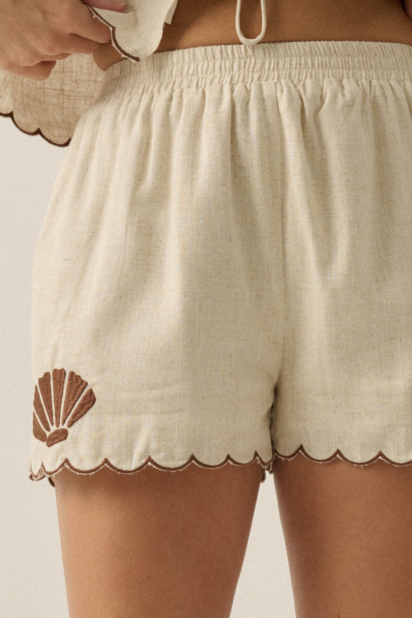 Sandy Beach Tropical-Embroidered Pocket Shorts - ShopPromesa