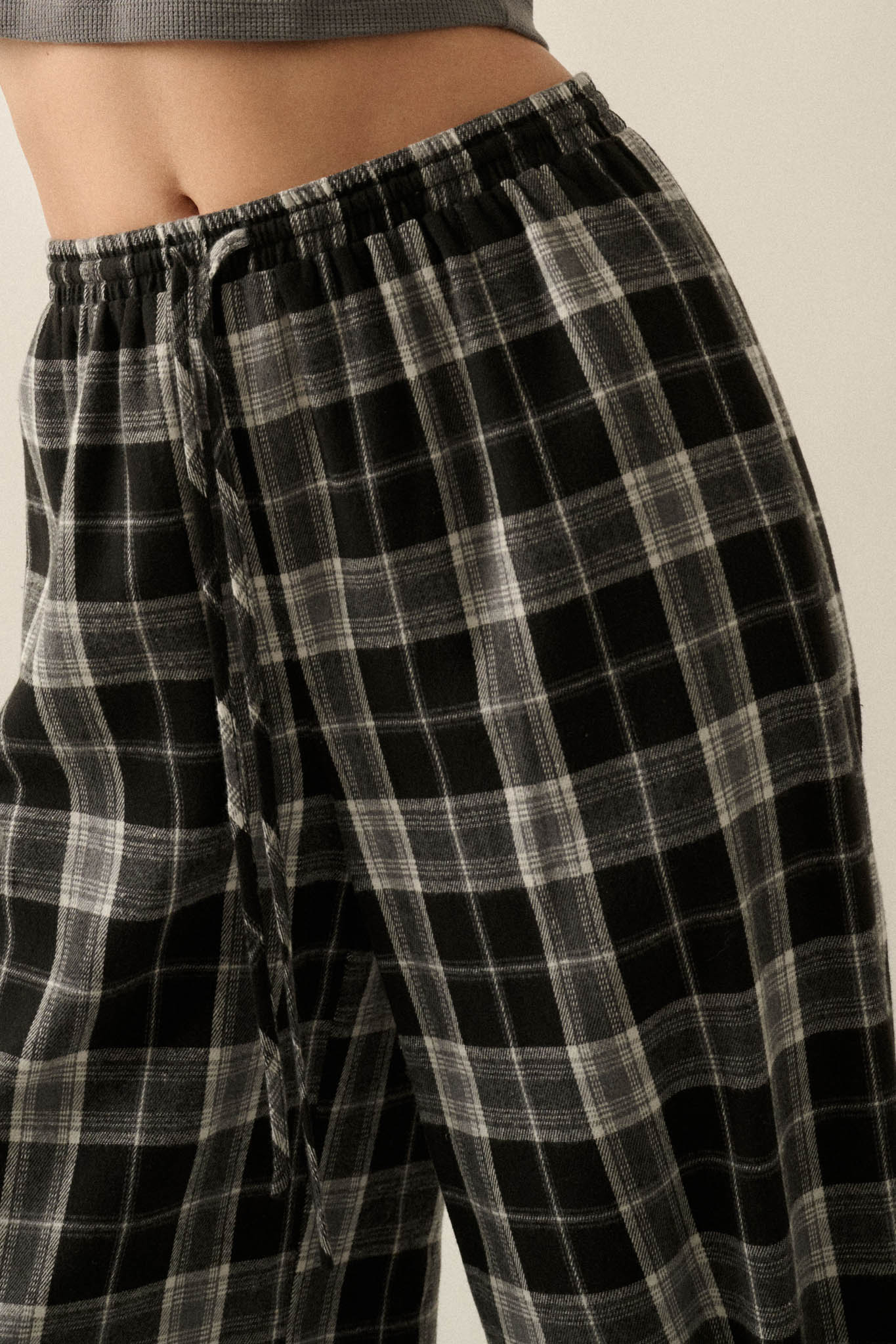 Cozy Cabin Plaid Wide-Leg Drawstring Pocket Pants - ShopPromesa