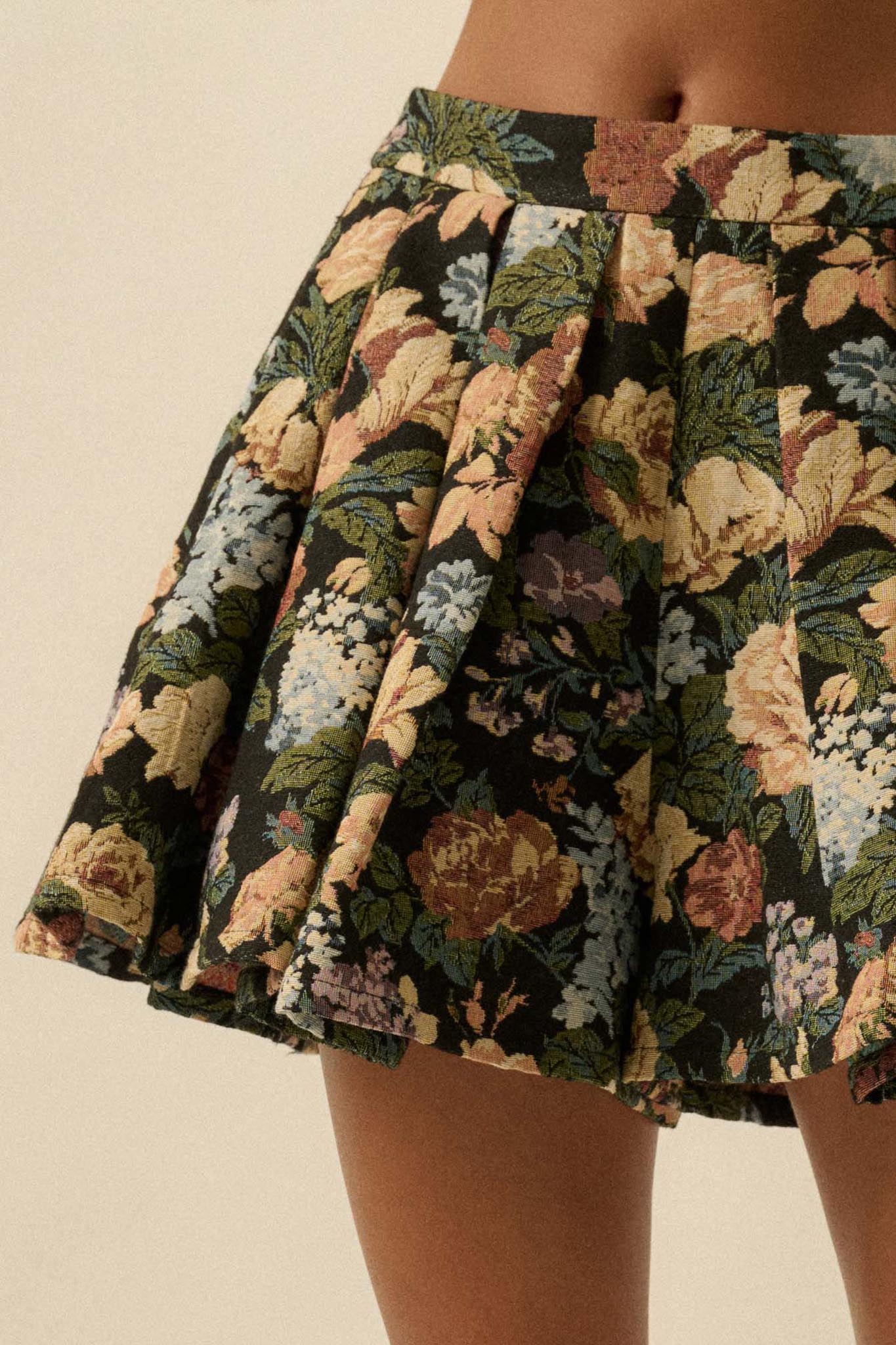 Blooming Threads Floral Tapestry Pleated Mini Skort - ShopPromesa