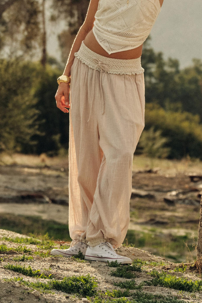 Break Free Cotton Gauze Drawstring Balloon Pants - ShopPromesa