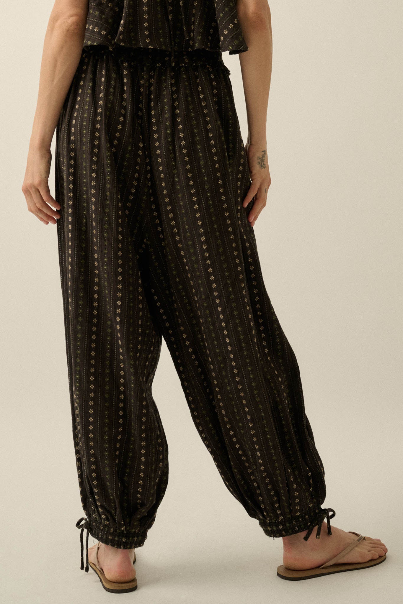 Blooming Bazaar Floral-Stripe Cotton Balloon Pants - ShopPromesa