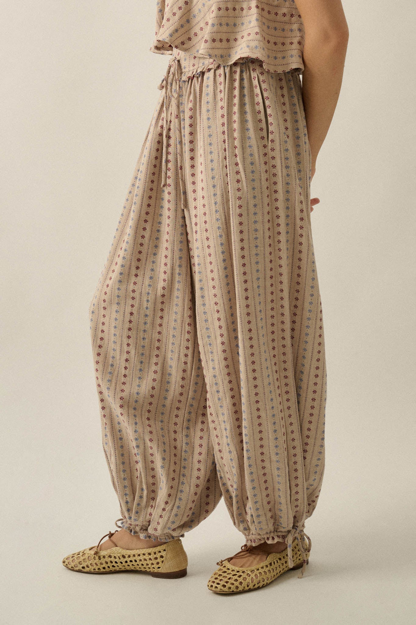 Blooming Bazaar Floral-Stripe Cotton Balloon Pants - ShopPromesa