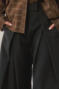 Walk this Way Gabardine Pleated Wide-Leg Pants - ShopPromesa