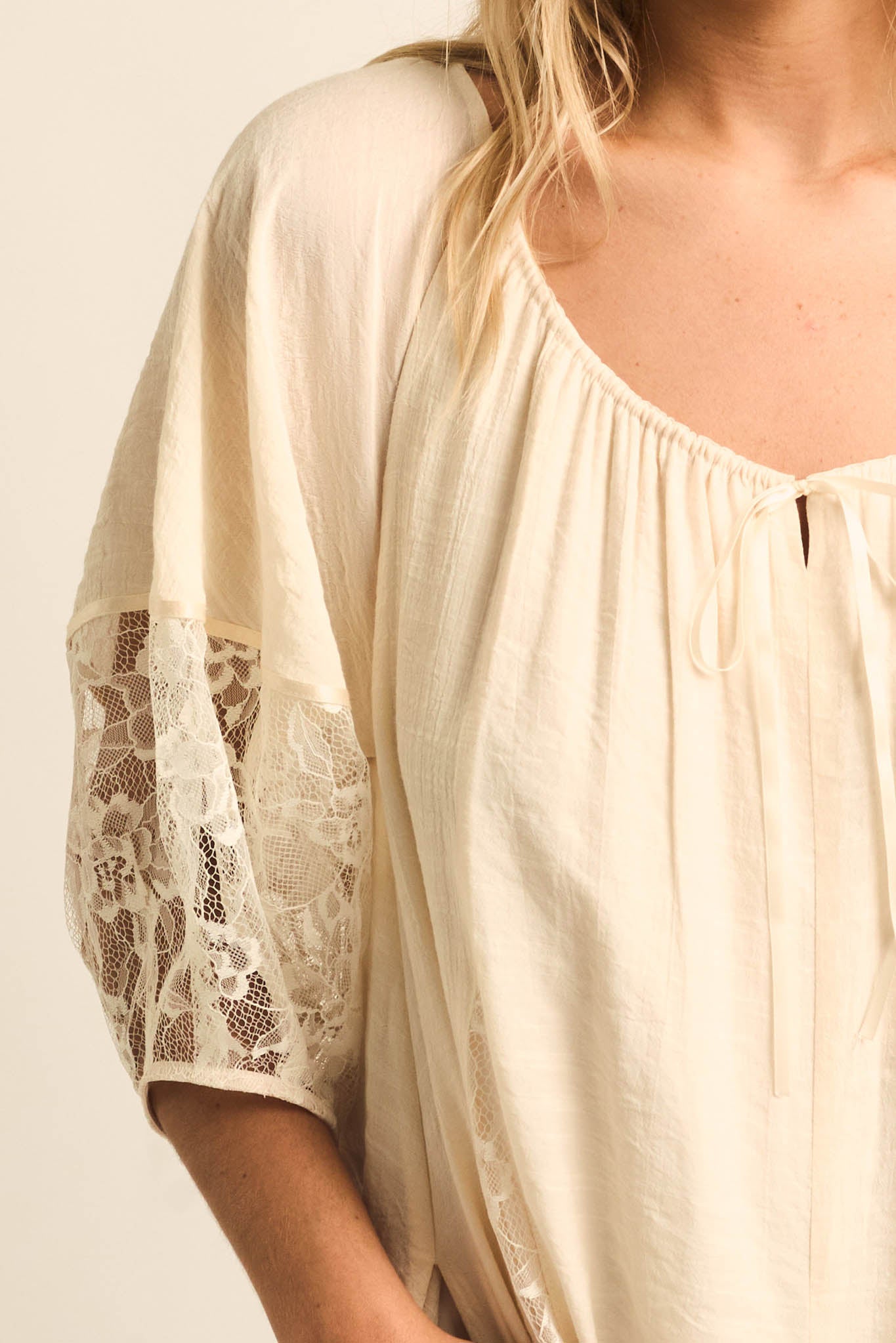 Happy Go Lucky Lace-Inset Puff-Sleeve Romper - ShopPromesa