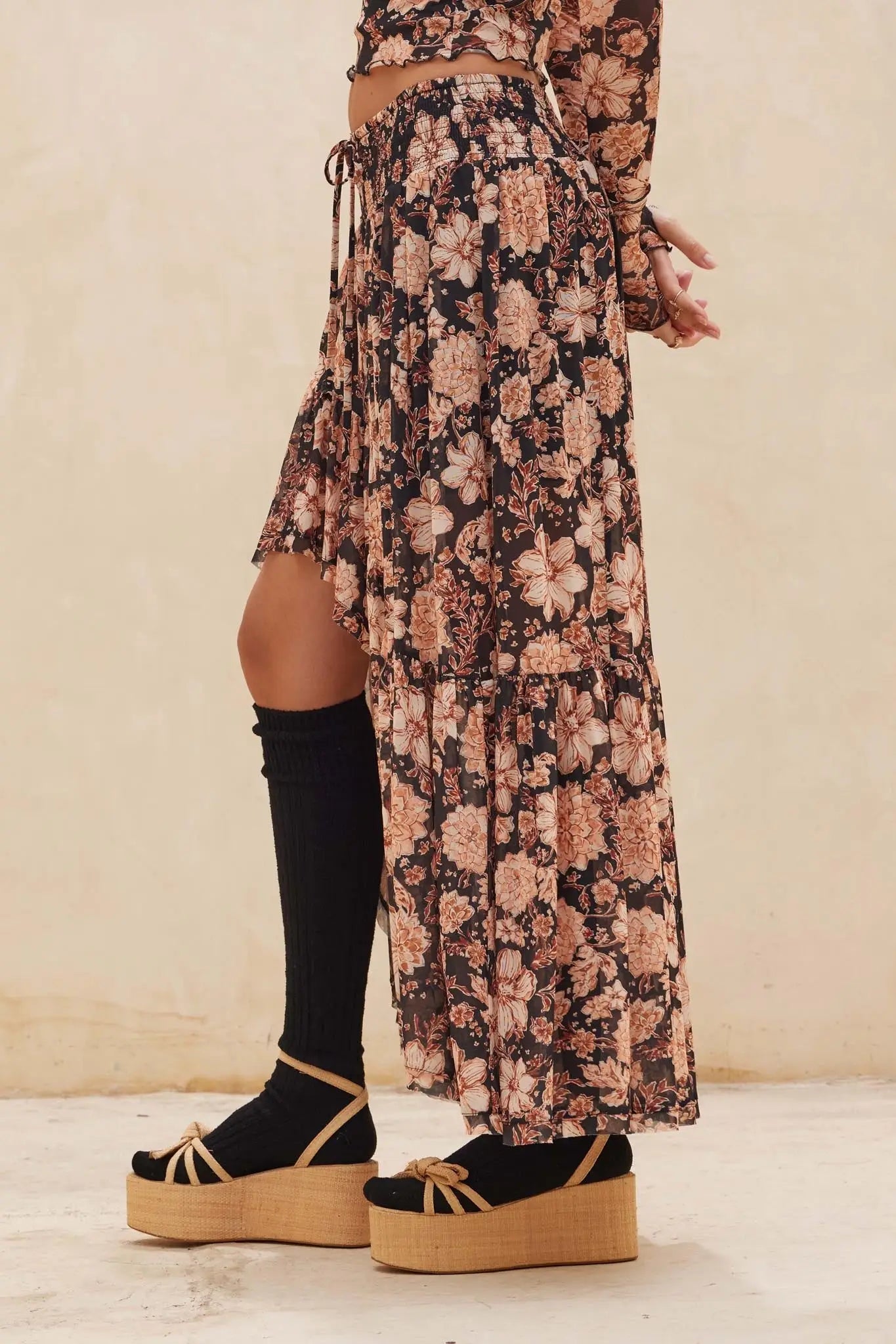 Floral Flourish Mesh High-Low Ruffle Maxi Skirt - ShopPromesa