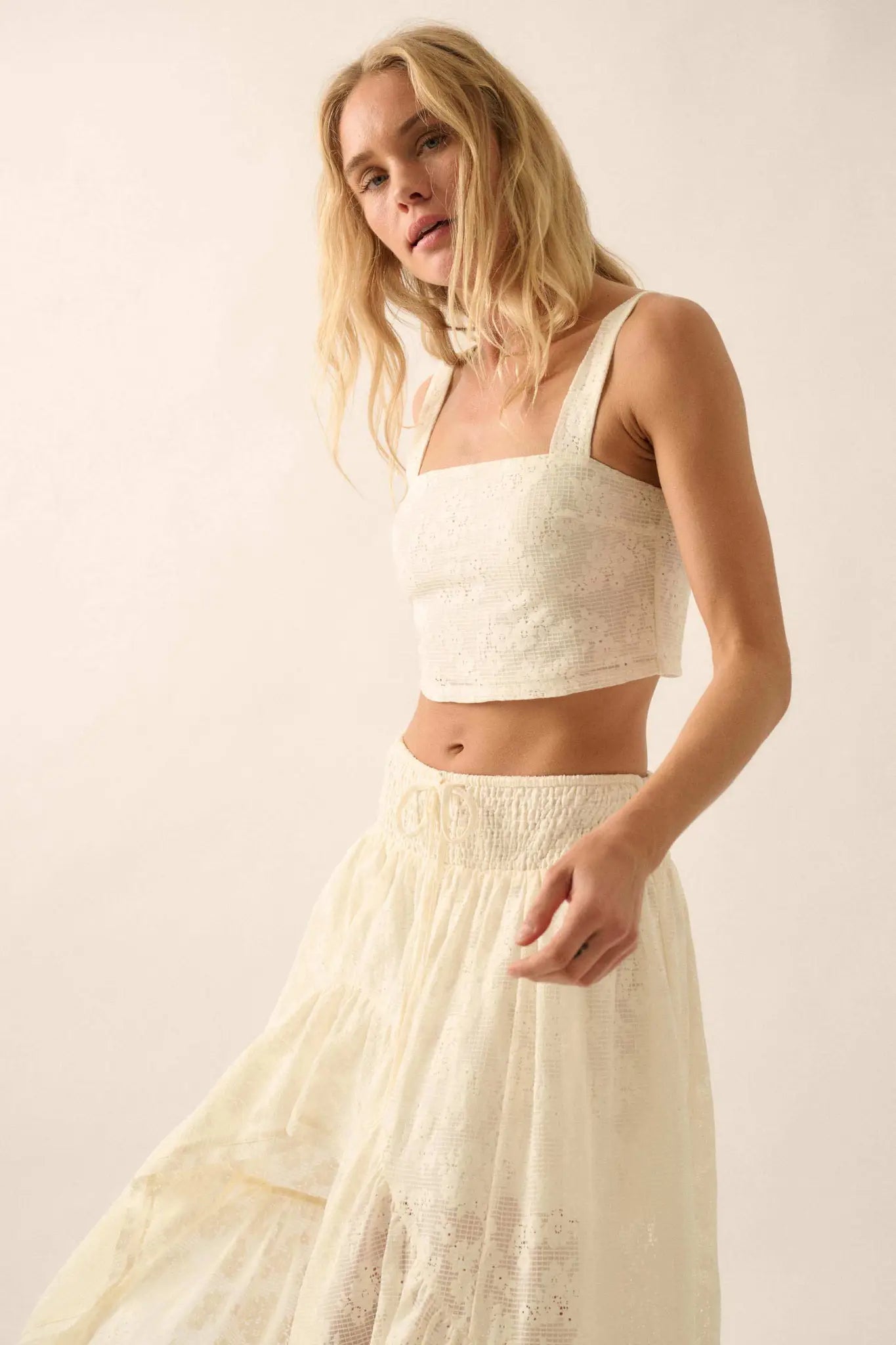 Air I Breathe Floral Net Lace Cropped Tank Top - ShopPromesa