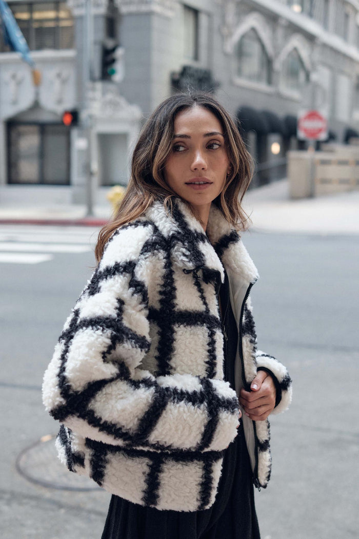 Outside the Box Check-Print Sherpa Fleece Jacket - ShopPromesa