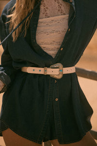 Vallecito White Embroidered Turquoise-Studded Belt - ShopPromesa