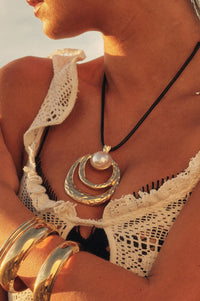 Avalon Pearl and Hammered Gold Hoop Cord Necklace - ShopPromesa