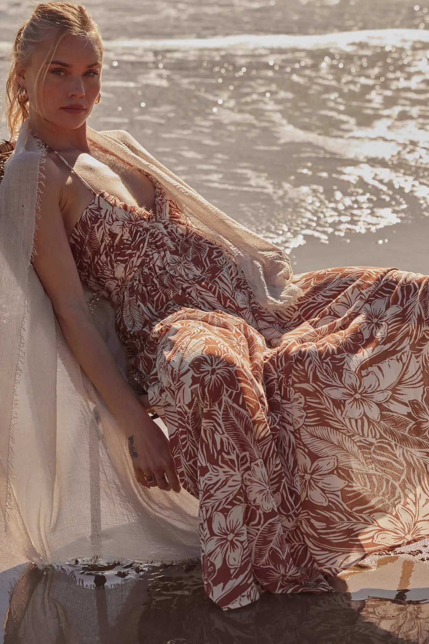 tropical print halter dress Avec Les Filles Botanical Satin Scarf Tie Maxi Dress Women's Dress : 10