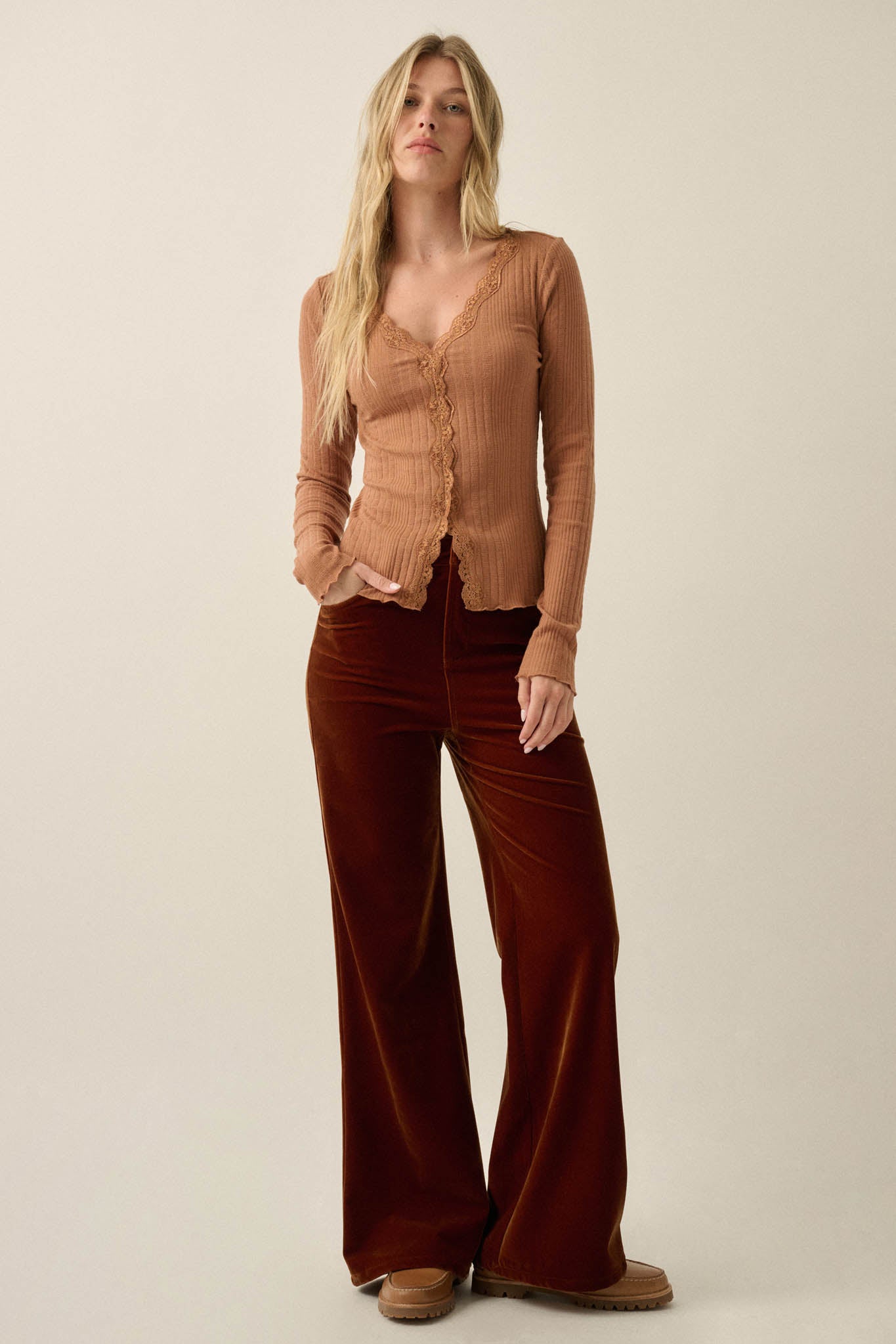 Making Moves Velvet High-Waist Flare Pants - ShopPromesa