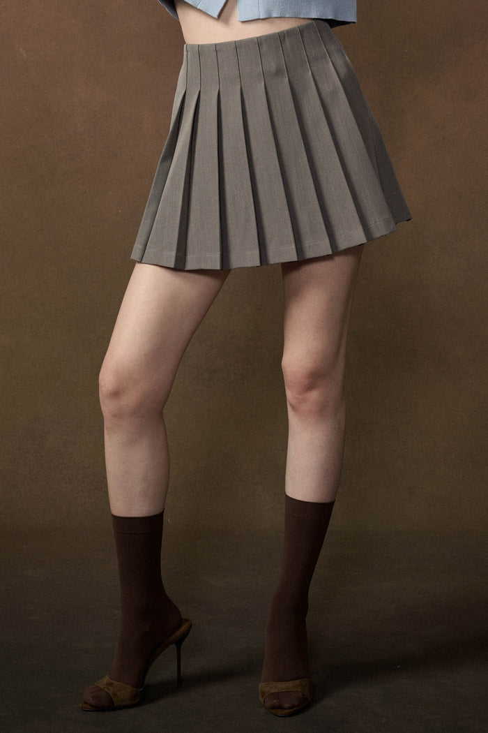 Class Act Pleated Gabardine Mini Skirt - ShopPromesa