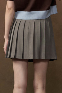 Class Act Pleated Gabardine Mini Skirt - ShopPromesa