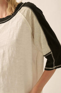 Easy Fit Colorblock Raw-Edge Oversize Raglan Tee - ShopPromesa