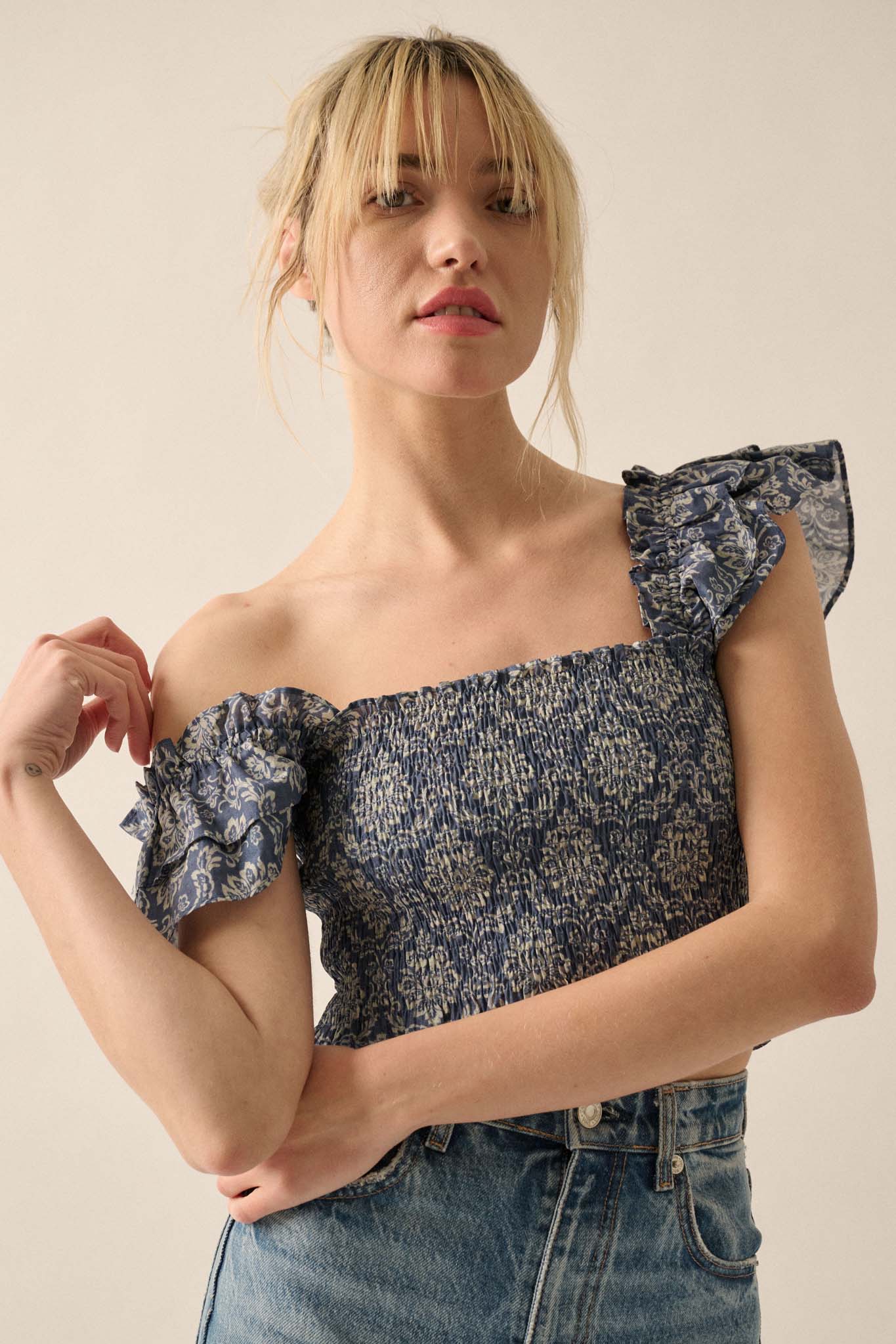 Extravagant Blooms Smocked Floral Ruffle Crop Top - ShopPromesa