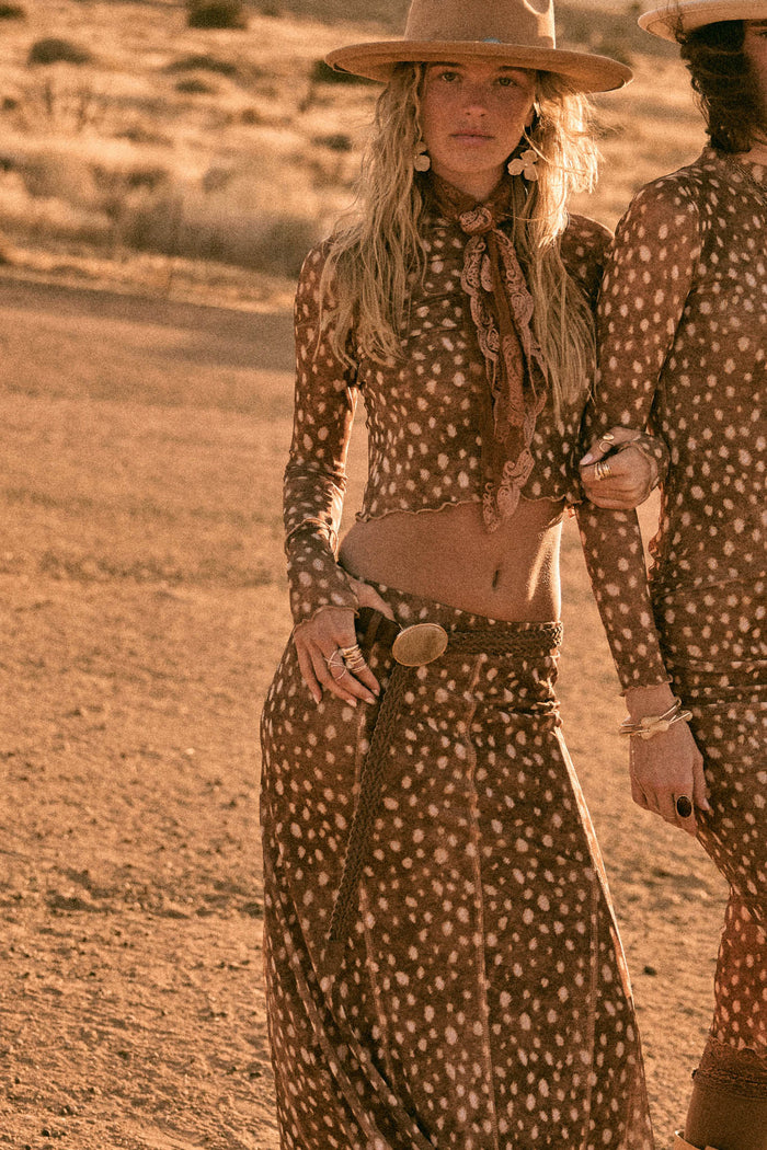 Fawn-Tastic Deer-Print Mesh Mock-Neck Thumbhole Top - ShopPromesa