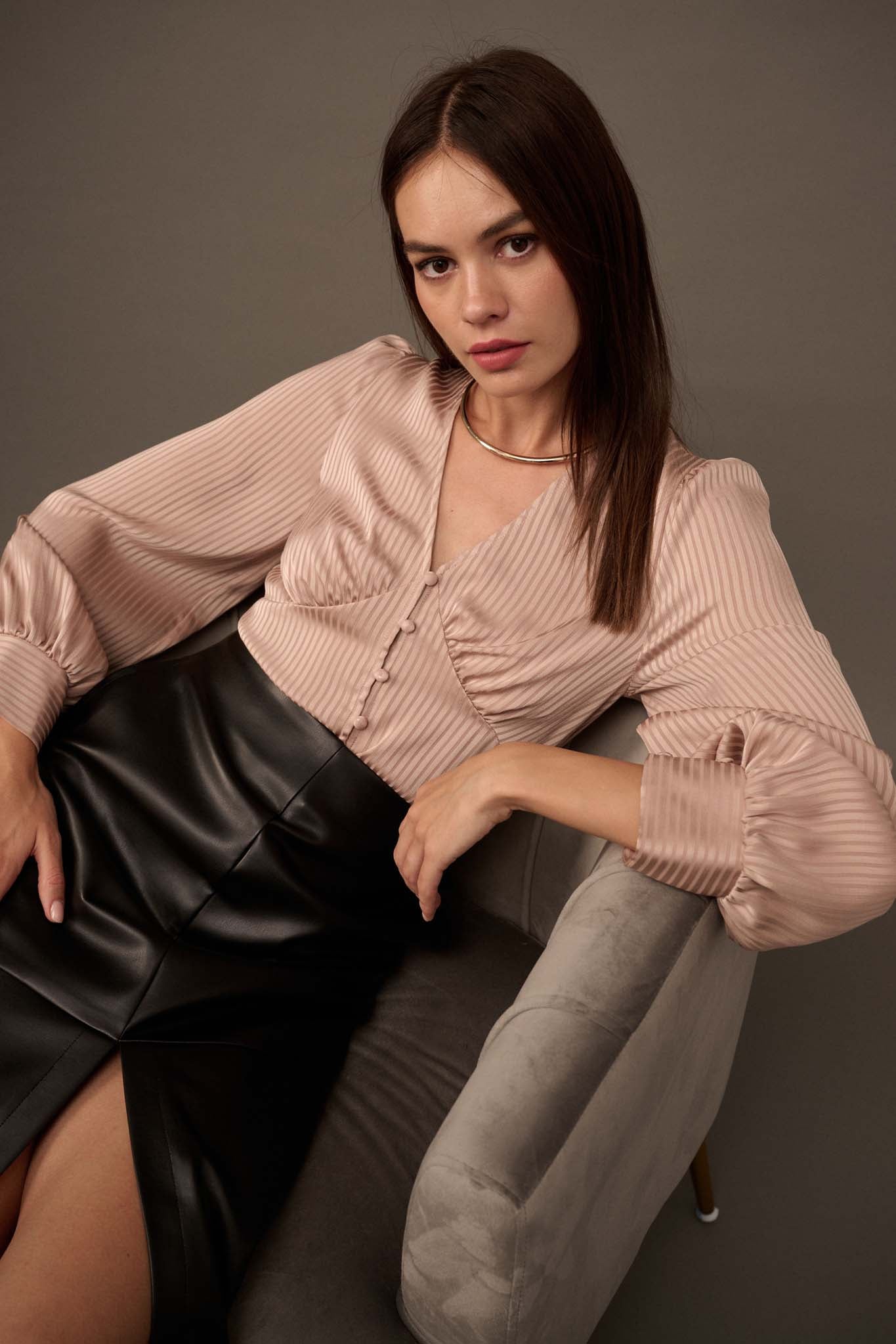 Raison d'Être Satin-Stripe Buttoned Blouse - ShopPromesa