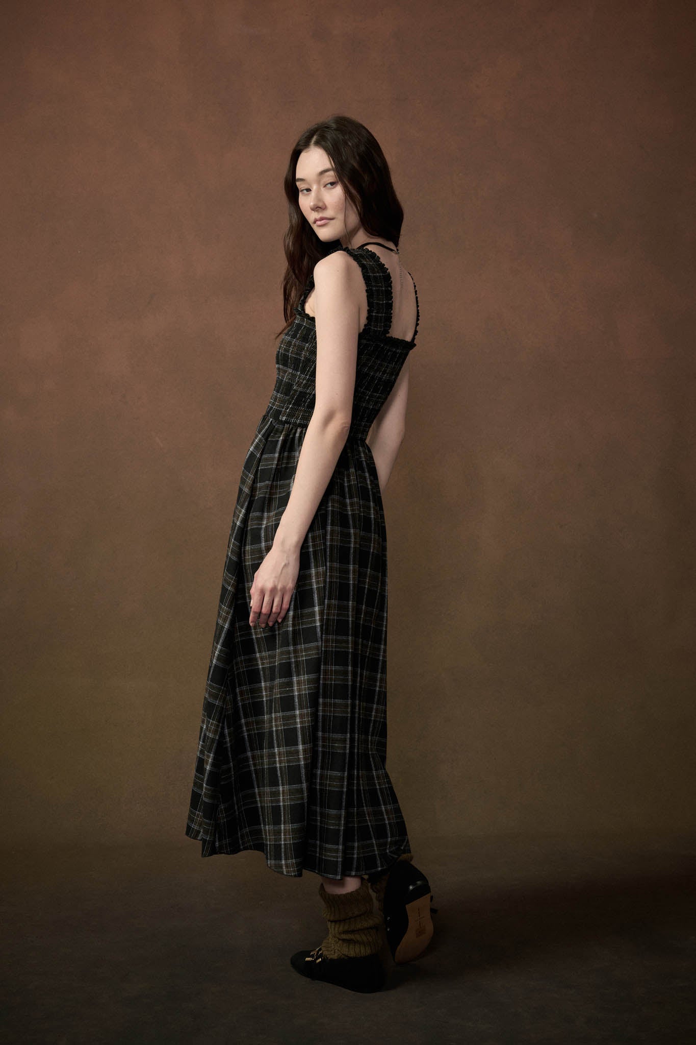 Check You Out Plaid Smocked Sleeveless Midi Dress - ShopPromesa