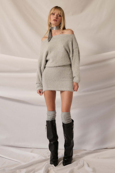 https://cdn.shopify.com/s/files/1/0002/3212/8522/files/Spotlight_Video_Snow_Bunny_Metallic_Fuzzy_Knit_Boatneck_Mini_Dress.mp4?v=1729702127