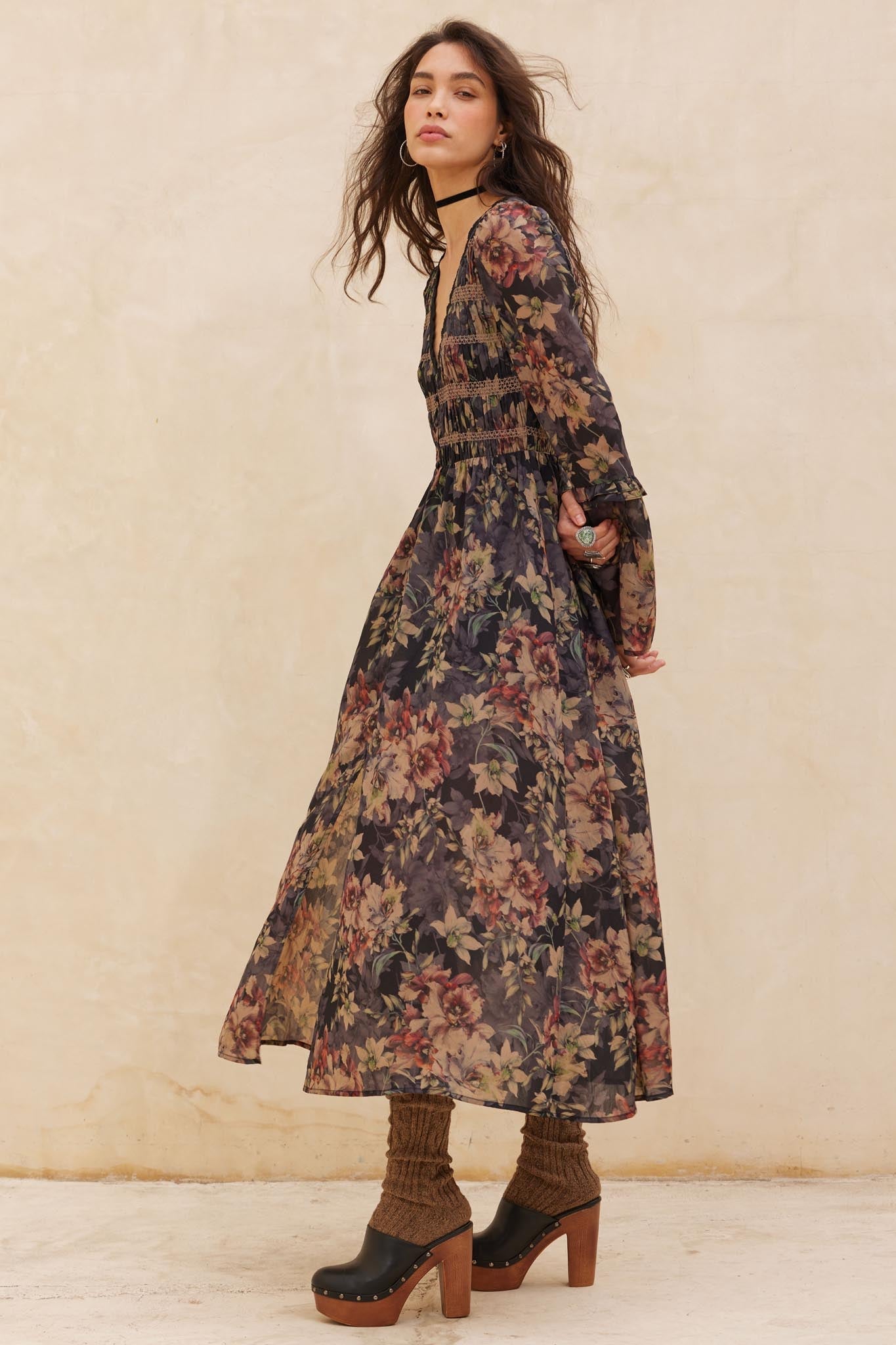 Boho Blossoms Floral Bell-Sleeve Midi Dress - ShopPromesa