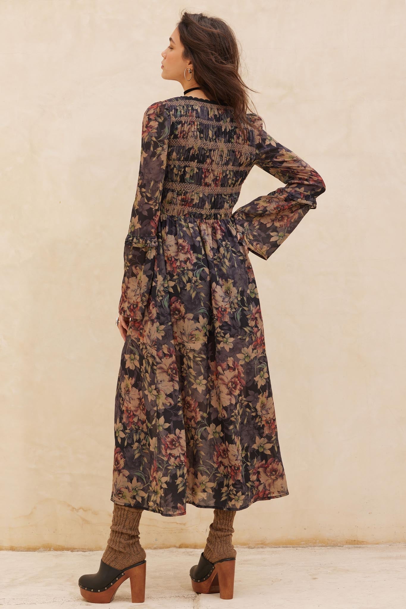 Boho Blossoms Floral Bell-Sleeve Midi Dress - ShopPromesa