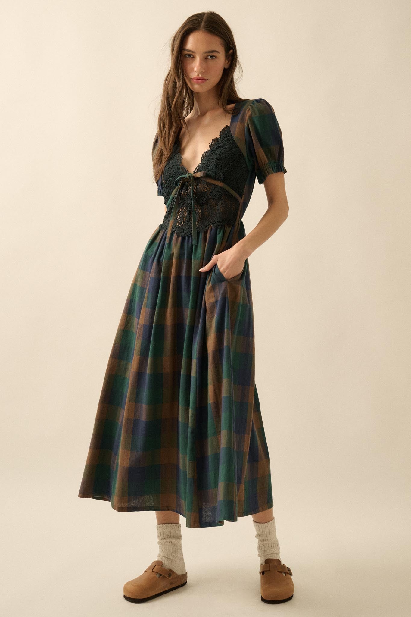 True Country Plaid and Lace Puff-Sleeve Midi Dress - ShopPromesa