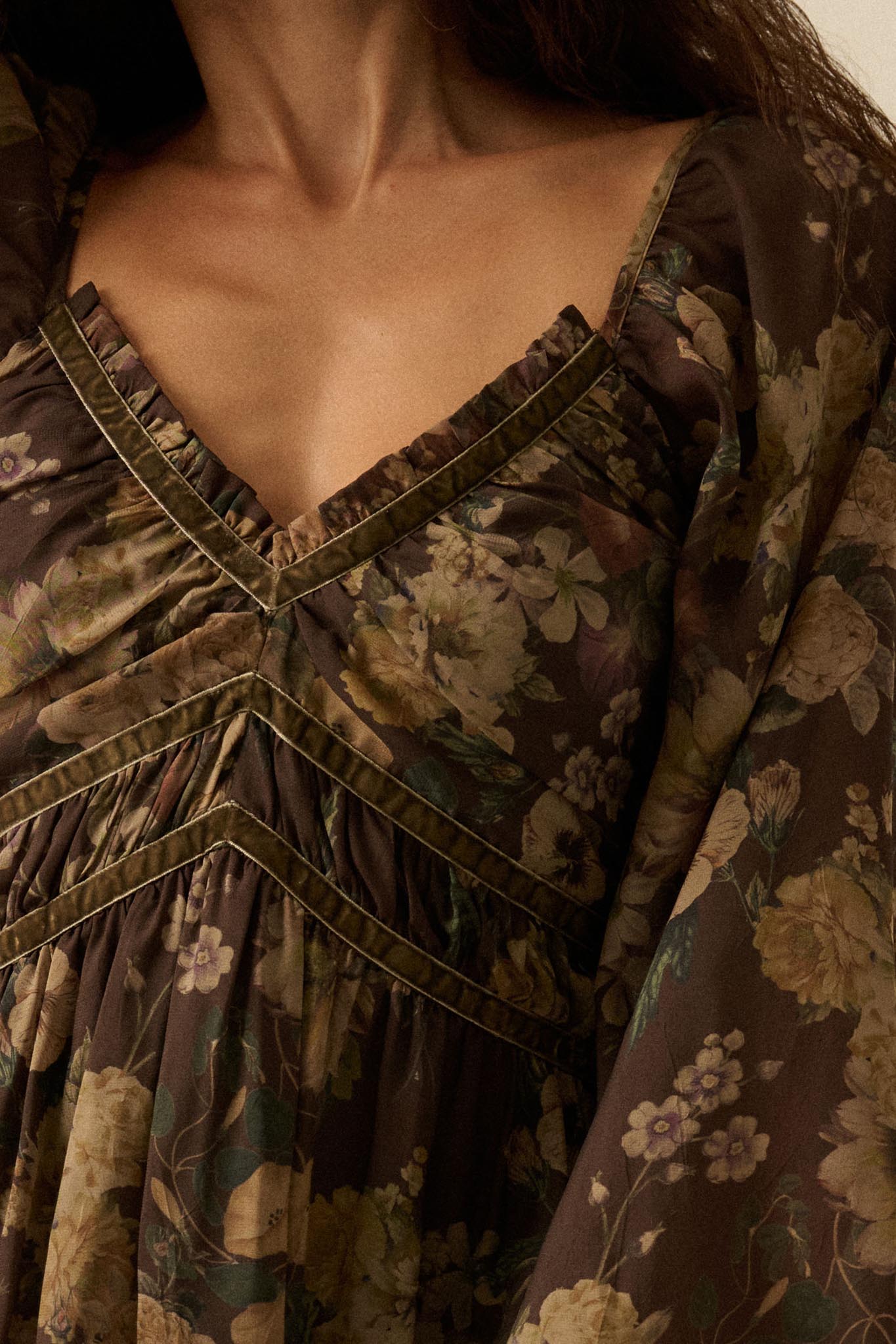 Wildflower Glen Floral Velvet-Trim Maxi Dress Wildflower Glen Floral Velvet-Trim Maxi Dress