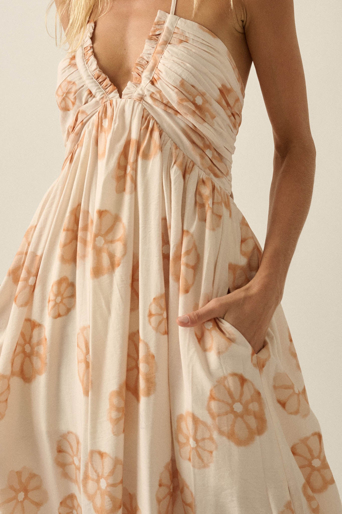 Summer Delight Floral Tie-Back Halter Maxi Dress - ShopPromesa