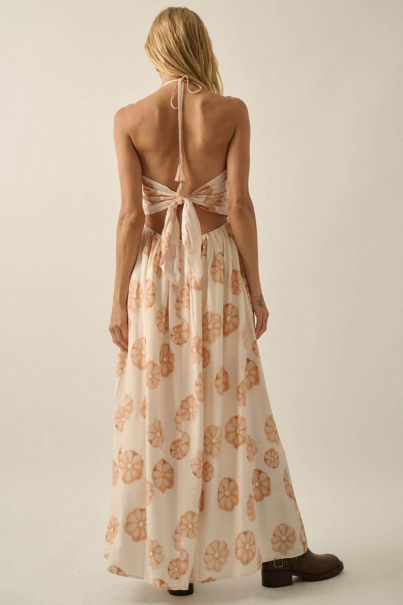 Summer Delight Floral Tie-Back Halter Maxi Dress - ShopPromesa