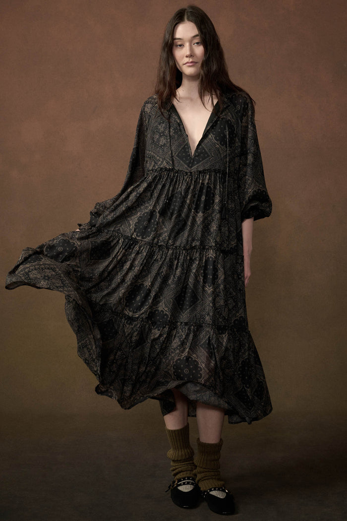 Paisley Prairie Bandana-Print Tiered Midi Dress - ShopPromesa