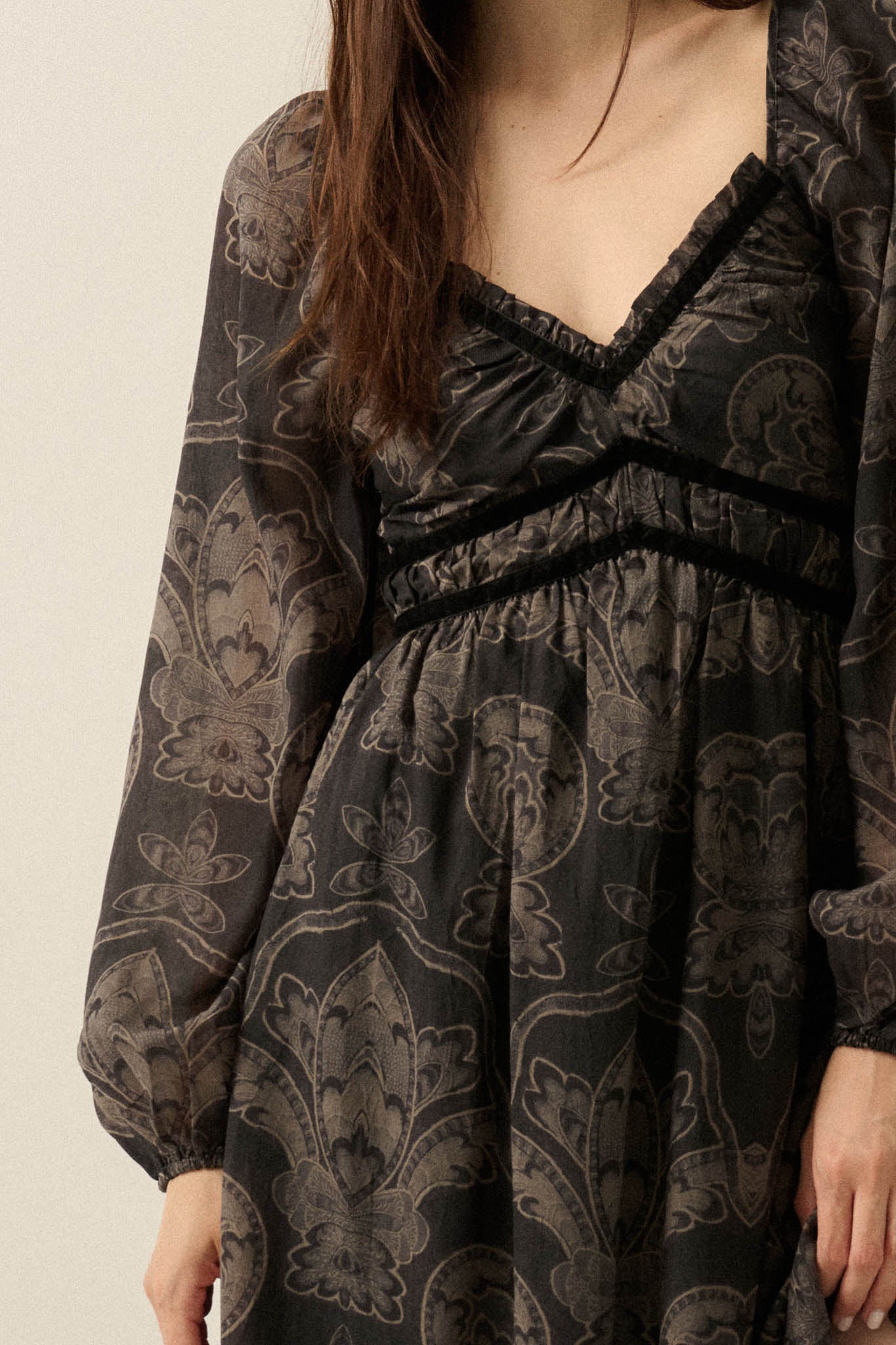 Decadent Beauty Ornate Balloon-Sleeve Maxi Dress - ShopPromesa