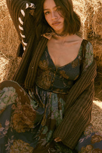 Stitch in Time Stitch-Detail Flap-Collar Cardigan - ShopPromesa