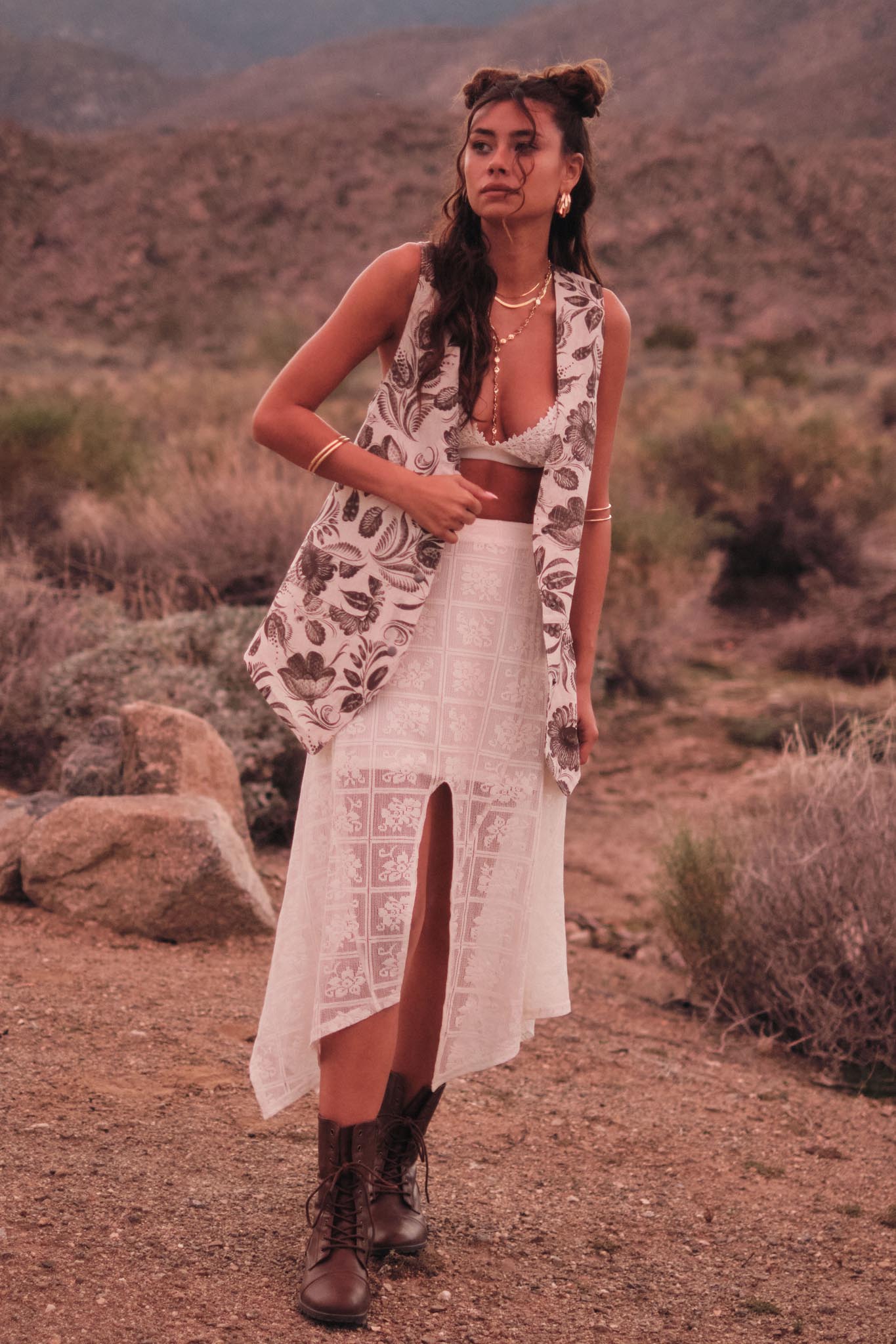 Blooming Days Floral-Print Snap-Front Vest - ShopPromesa