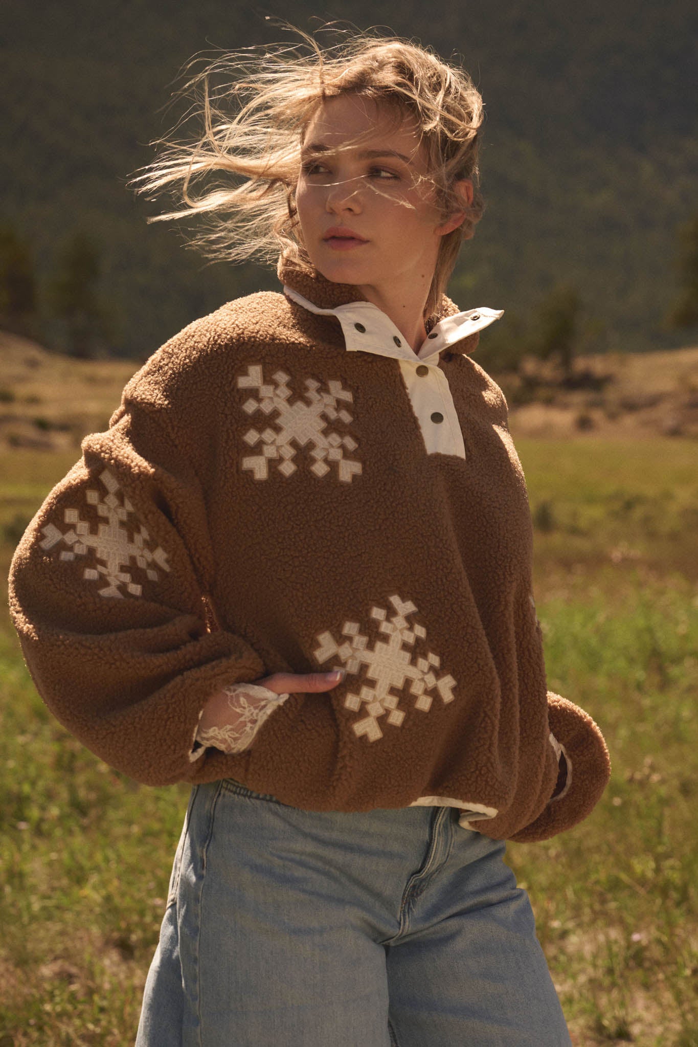 Snow Day Embroidered Fleece Pullover Jacket - ShopPromesa