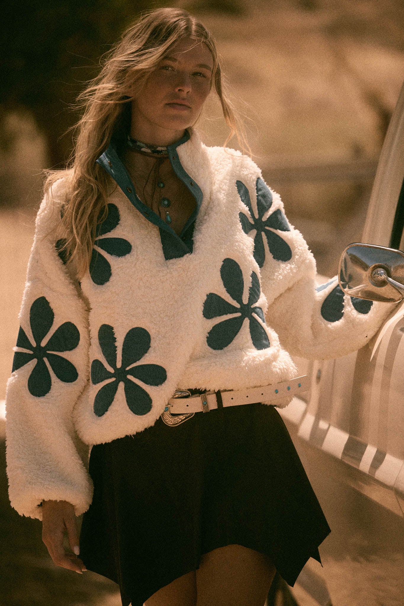 Darling Daisy Denim Flower Fleece Pullover Jacket - ShopPromesa