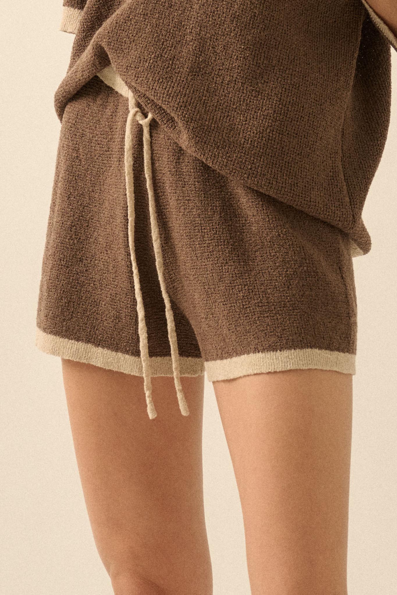 Easy Breezy Contrast Knit Drawstring Shorts - ShopPromesa