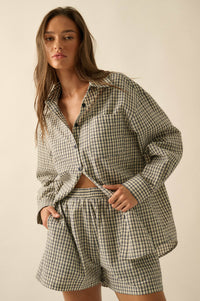 Sunny Sunday Plaid Seersucker Pleated Shorts - ShopPromesa